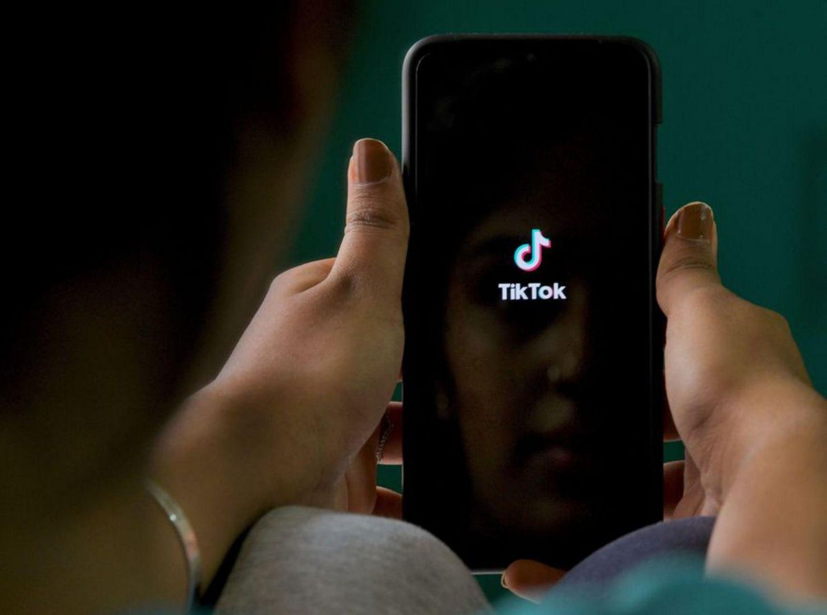 Acomiadada per entrar 20 cops diaris a Tiktok