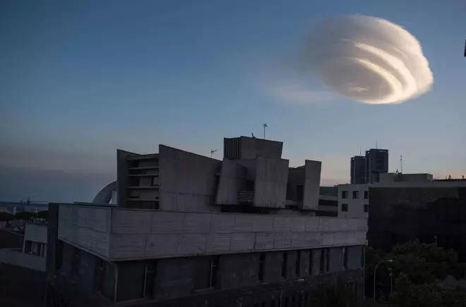 La nube ovni de Santa Cruz