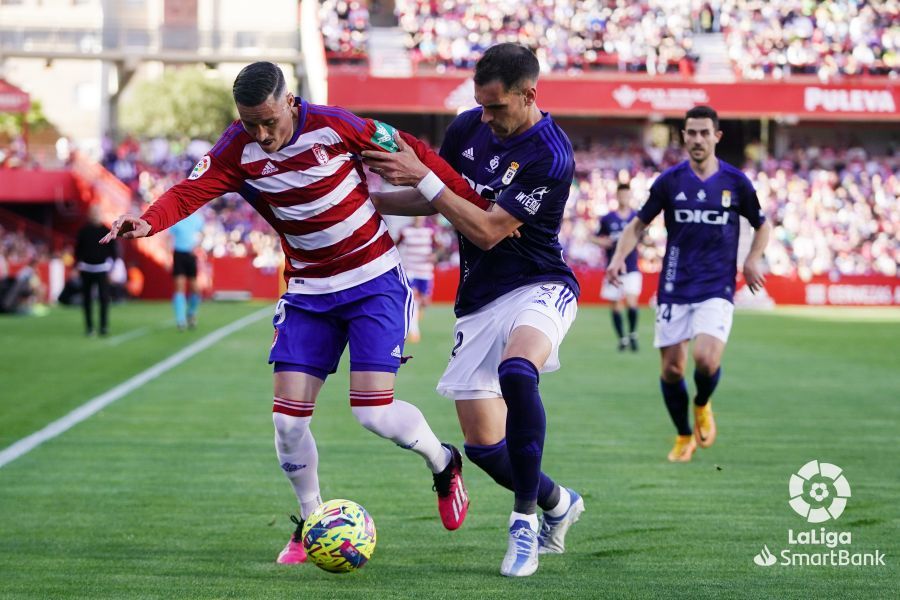 En imágenes: así fue la derrota del Real Oviedo en Granada