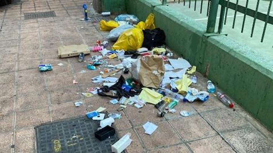 Restos de basura en la zona de San Pablo.