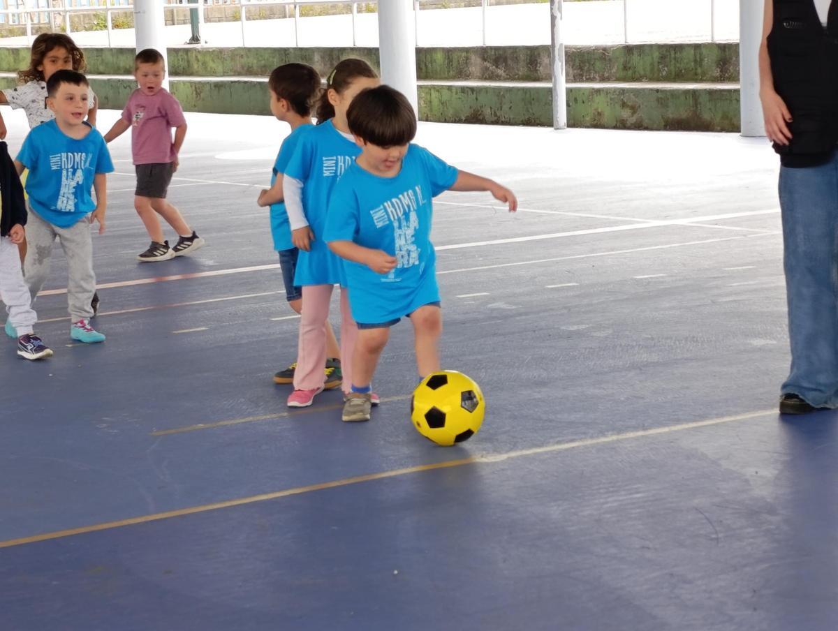 Pequeños atletas olímpicos compiten en Llanera