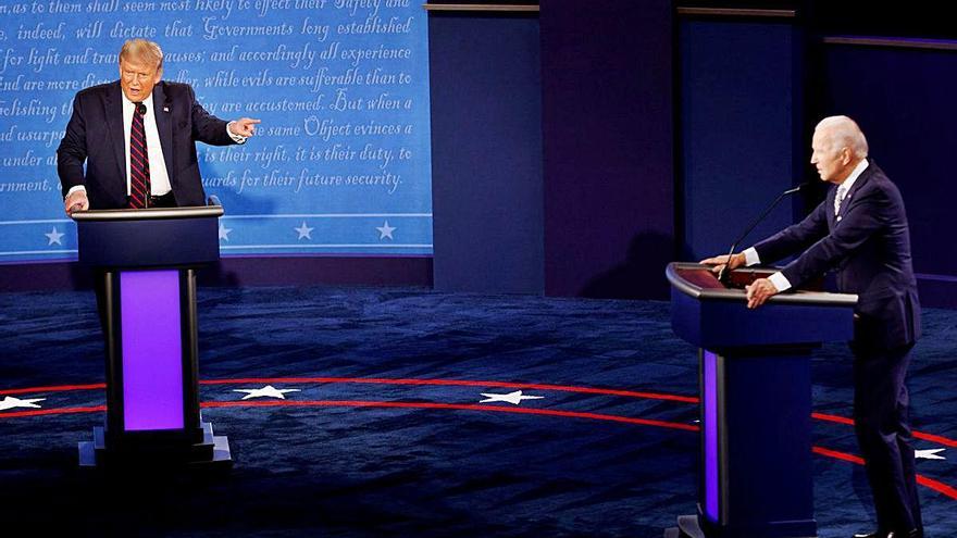 Biden i Trump, durant el primer debat de candidats a la presidència
