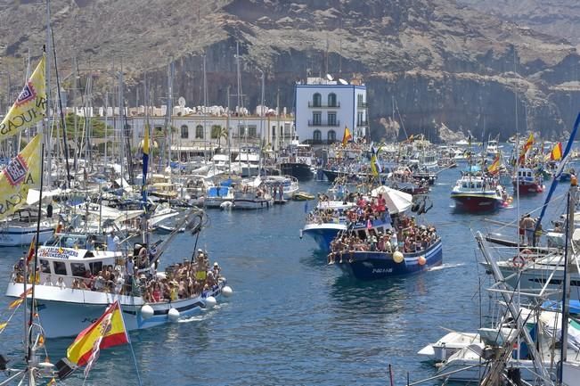 Procesión marítima de la Virgen del Carmen ...