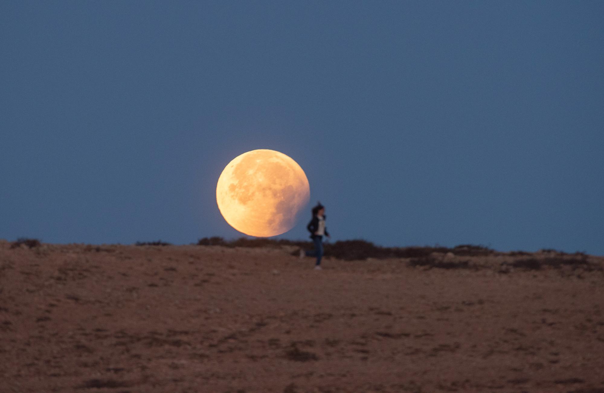 Eclipse de luna visto desde Fuerteventura (15/05/2022)