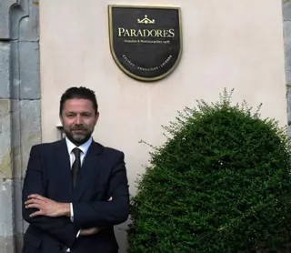 Daniel González: "Los clientes del parador de Corias pueden visitar a los dominicos, que aún viven en catorce habitaciones"