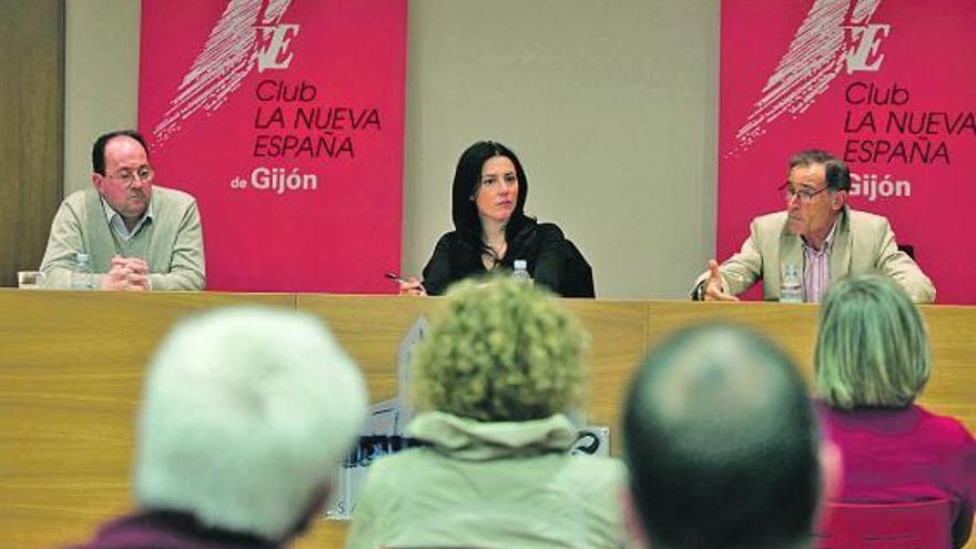 Por la izquierda, Luis Miguel Piñera, Claudia Cabrero Blanco y Juan Manuel Moreno Cubino.