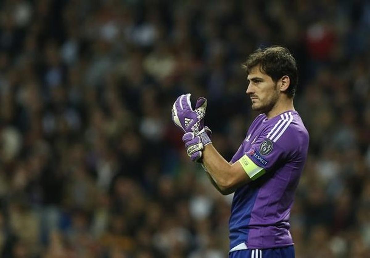 Iker Casillas defensa la porteria del Reial Madrid, en els partits de la Lliga de Campions Iker Casillas defensa la porteria del Reial Madrid, en els partits de la Lliga de Campions