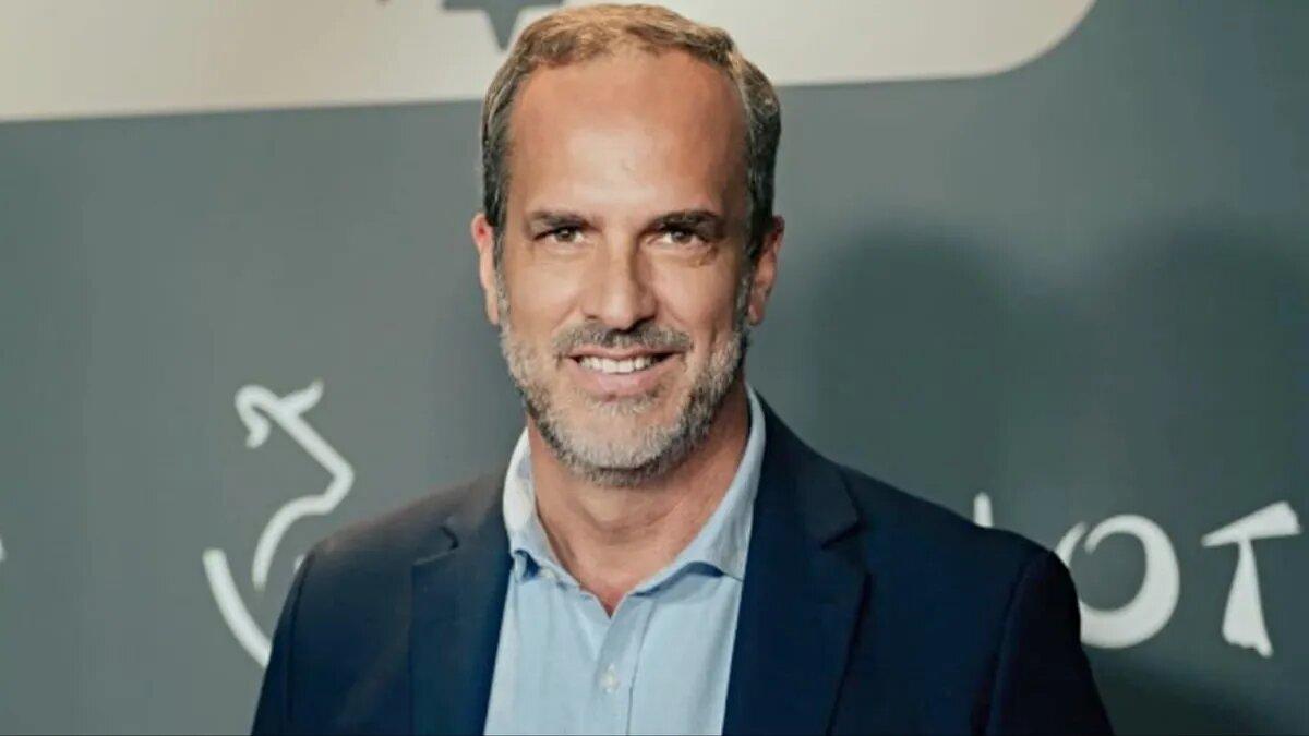 La metedura de pata de Santi Acosta en De Viernes: "¿Y ahora cómo es tu vida?"