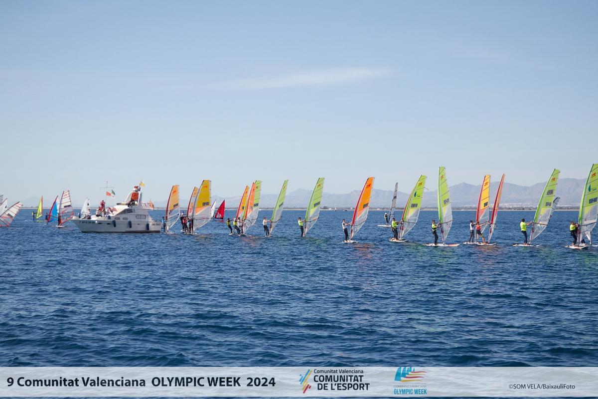 Habrá clases grupales de vela y windsurf.