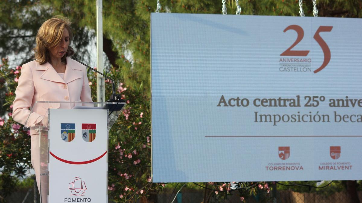 El acto central del 25º aniversario de los colegios Torrenova y Miralvent de Betxí contó con la consejera delegada del Grupo Porcelanosa, Mª José Soriano.