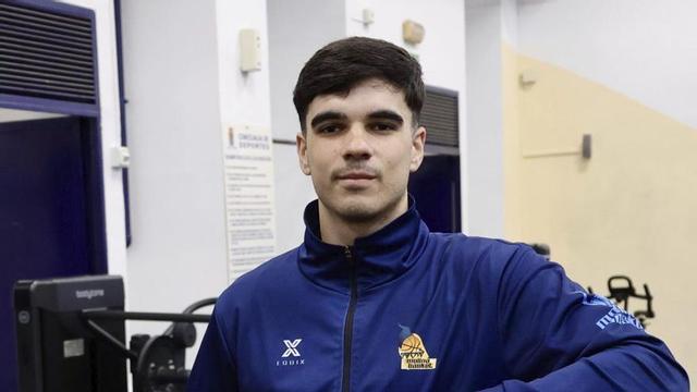 Fran Voltios, en el gimnasio del Pabellón Serrerías de Molina de Segura.