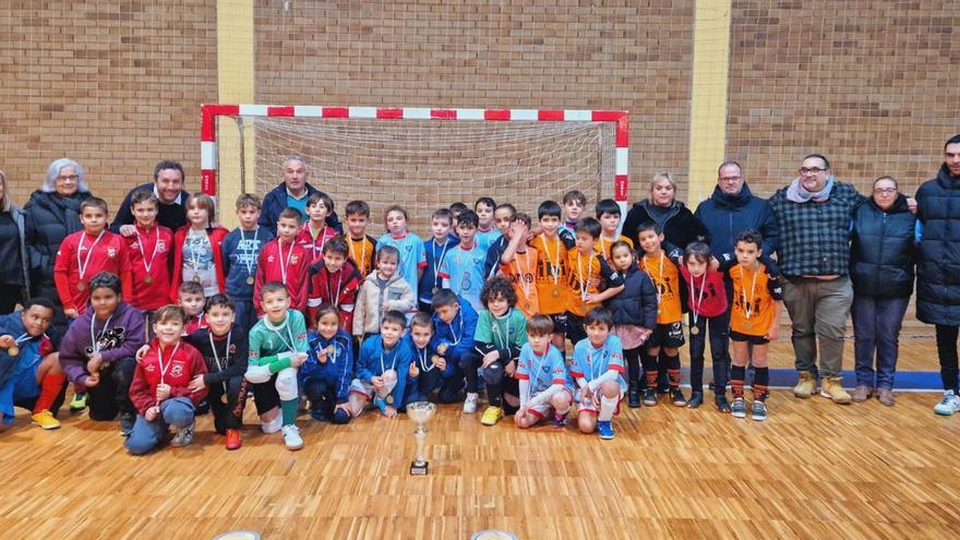 El torneo solidario Futsal reúne más de 200 kilos de alimentos