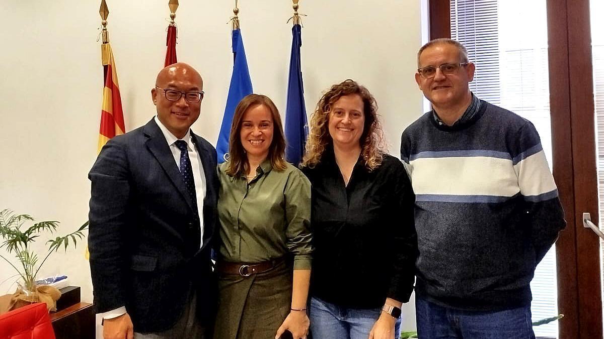 Kondo, López, Llinares i Mira, en el Ayuntamiento de Xixona