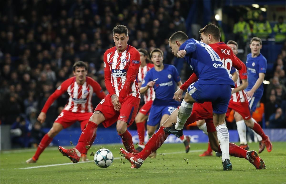 undefined41205634 chelsea s eden hazard makes a shot on goal  which atletico s171205231734