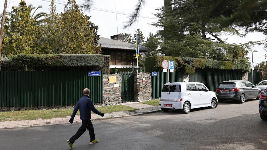 España deja un &quot;pequeño retén&quot; en la embajada de Ucrania para atender a españoles