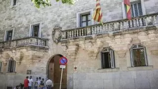 Citan al exalcalde de Sant Antoni por frenar la instalación de un chiringuito y la Fiscalía pide su absolución