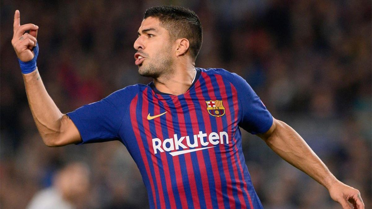 Luis Suárez mantiene intacto su gen competitivo, pero ha perdido eficacia goleadora y sólo suma un gol en los últimos ocho partidos que ha disputado con el Barça. Aún así, sigue ejerciendo de asistente y sólo necesita recuperar la confianza