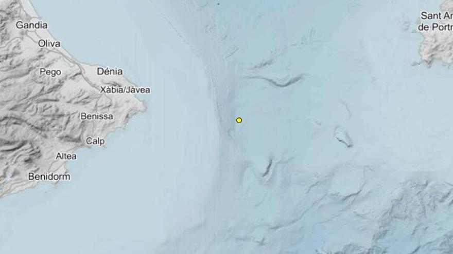 El punt groc assenyala l’epicentre del sisme