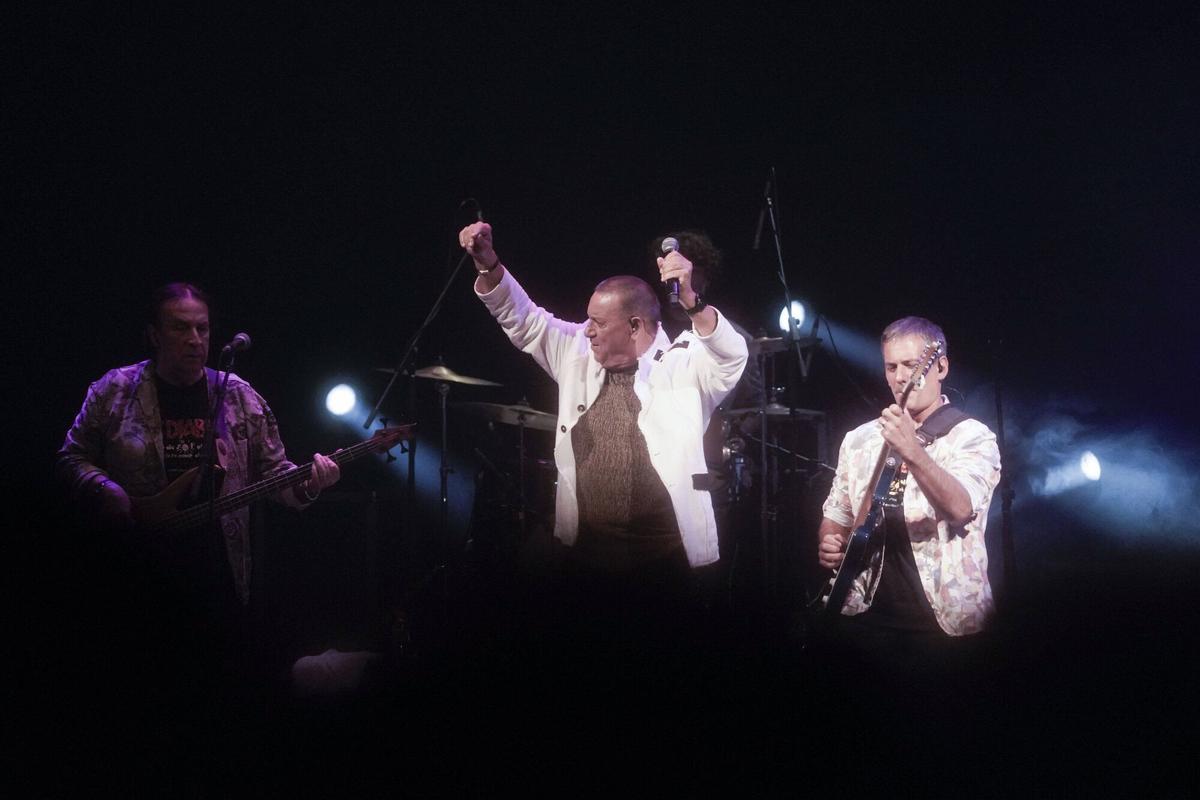 El concert de Los Diablos de Festa Major de Manresa, en imatges