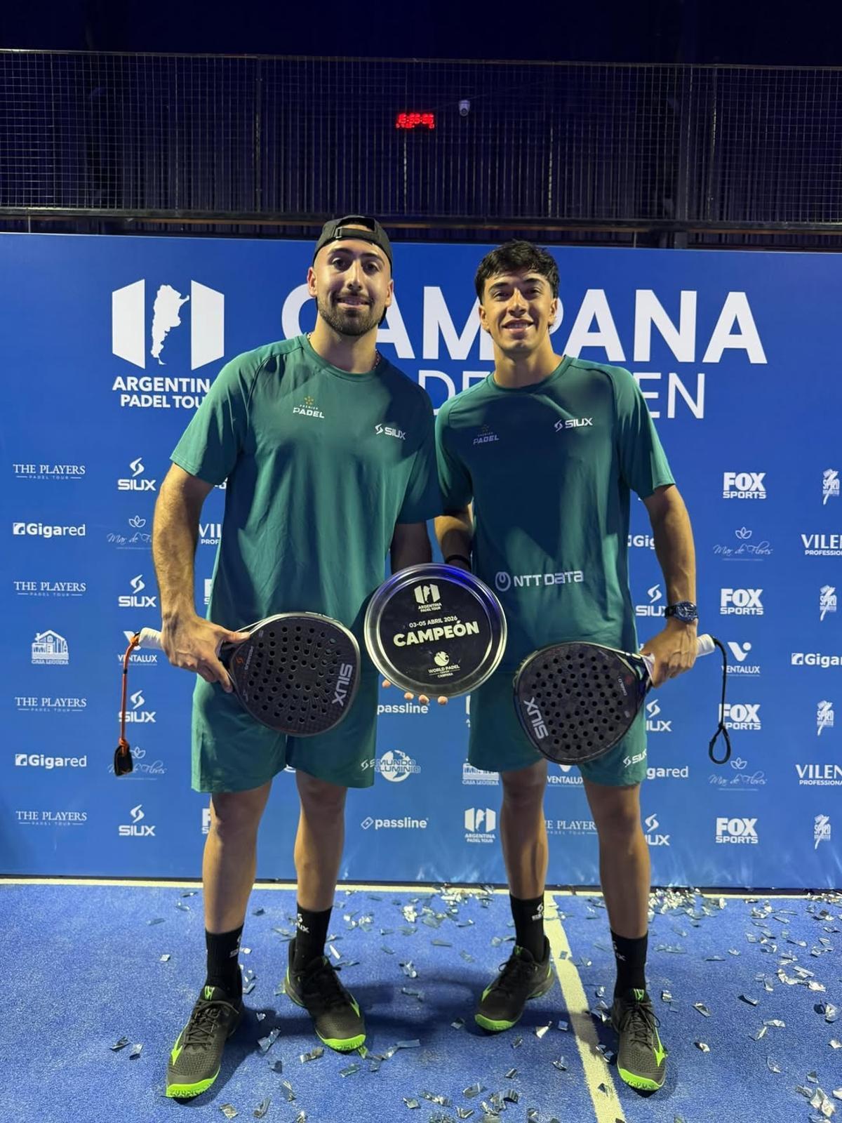 Tino Libaak y Álex Chozas ganaron el Argentina Padel Tour la semana pasada y esta estarán en México