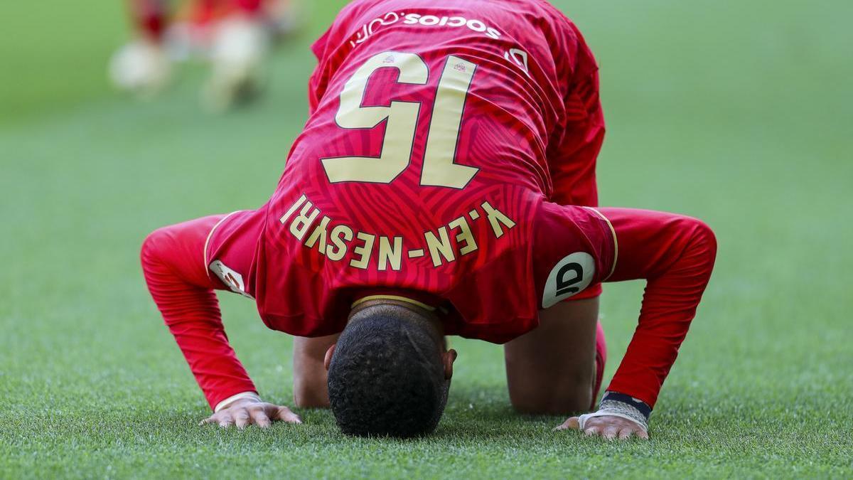 Youssef En-Nesyri durante la celebración de un gol