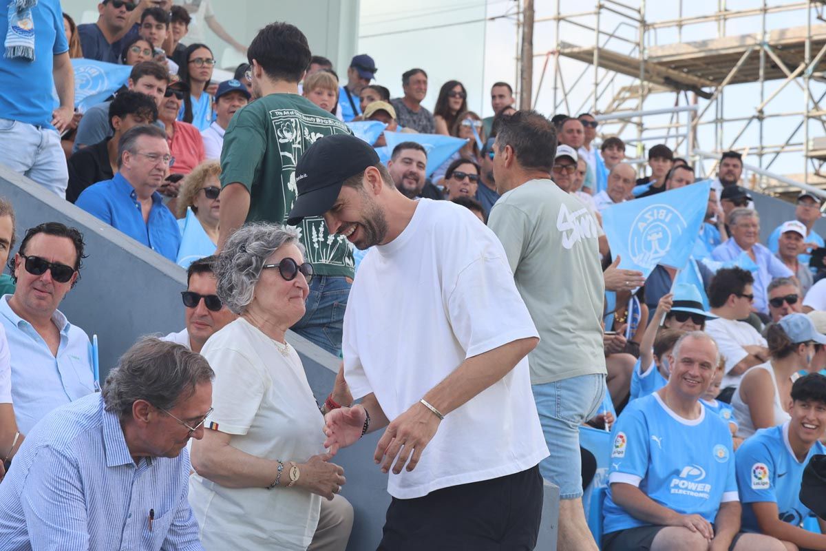 Galería: Piqué en Ibiza para ver el partido de la UD-Andorra