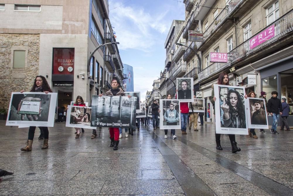 La muestra "O Vigo que [NON] sorrí" toma la calle