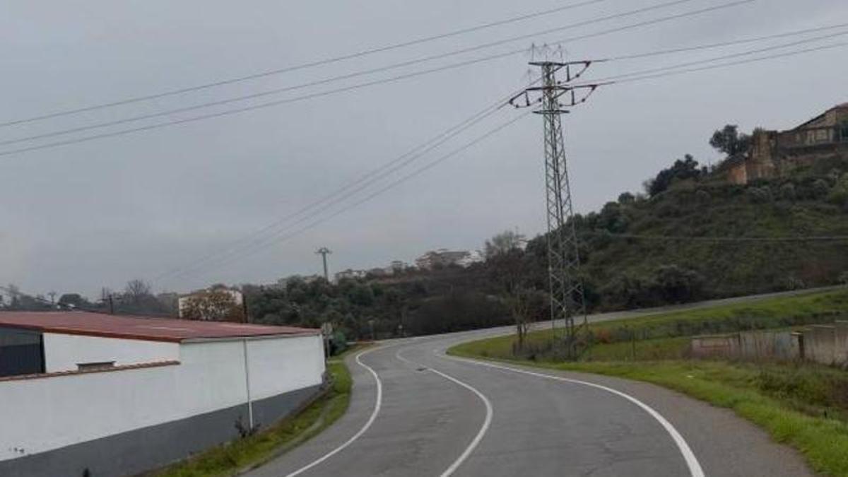 Actual zona de acceso a las instalaciones deportivas municipales en Coria.