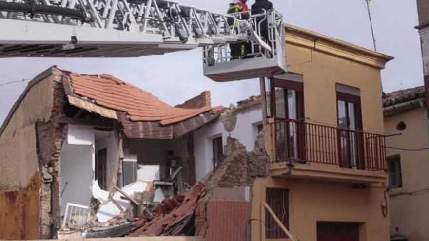 Uno de los edificios de La Horta que presenta un estado deficiente en su fachada.