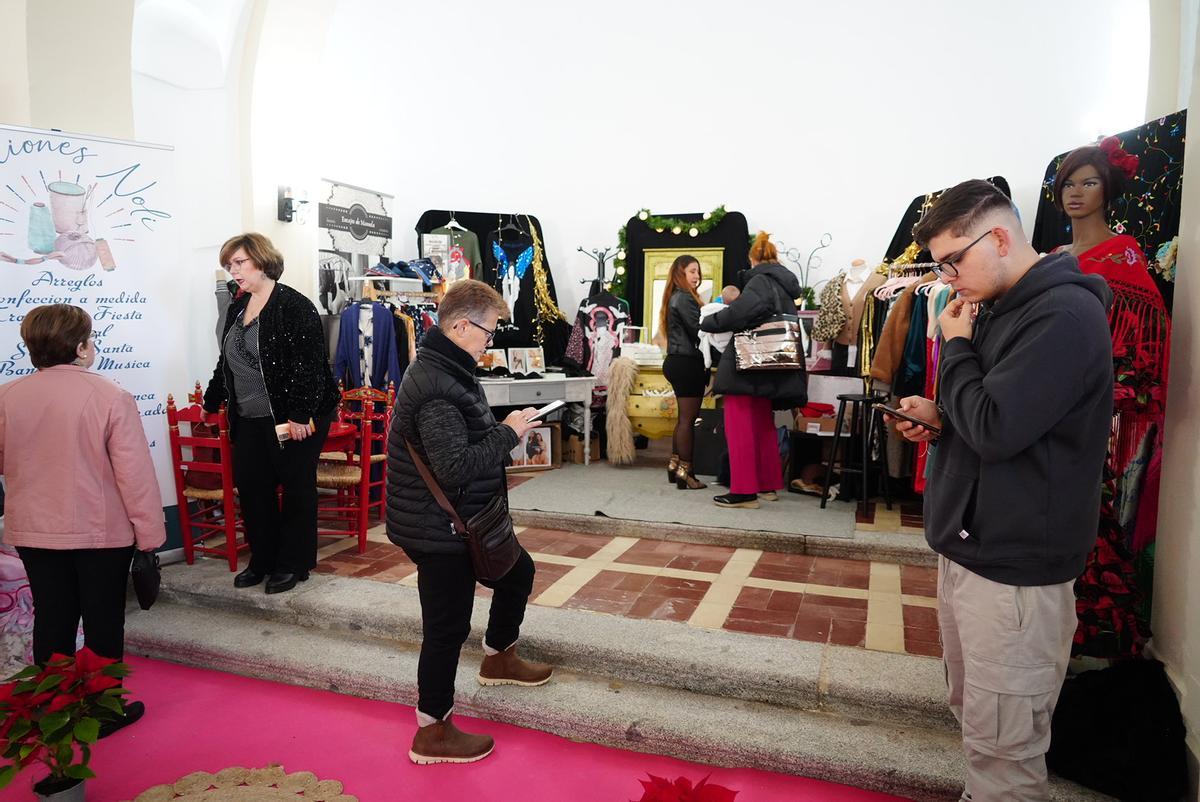 Veinte empresas ofrecen sus productos en la primera edición del Navifest de Alcaracejos.