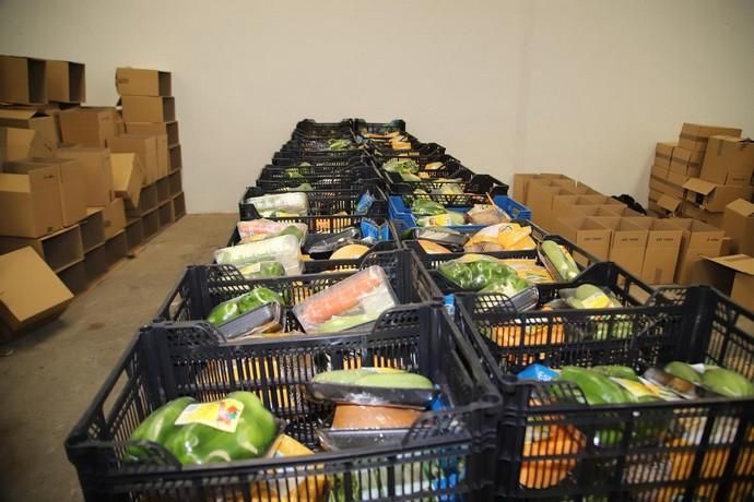 Coronavirus en Canarias | Reparto de lotes de comida a 494 familias de Lanzarote