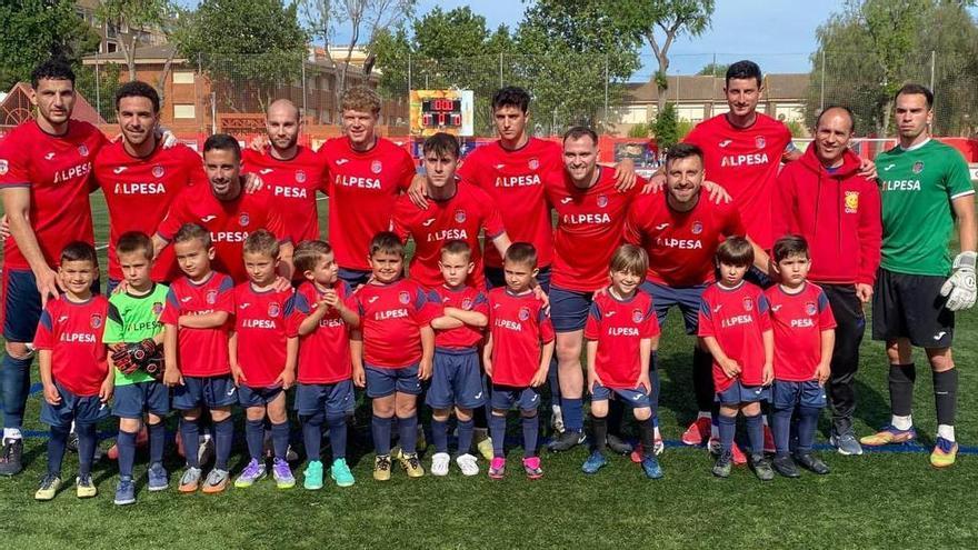Lo nunca visto en Tavernes de la Valldigna: Desplazamiento masivo de la afición a la final de La Nostra Copa