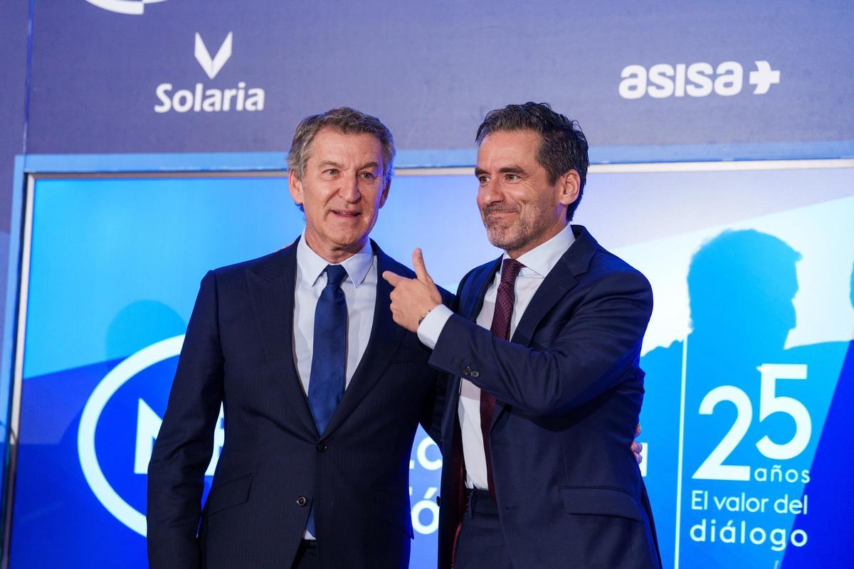 Borja Sémper y Feijóo, este lunes en Madrid.