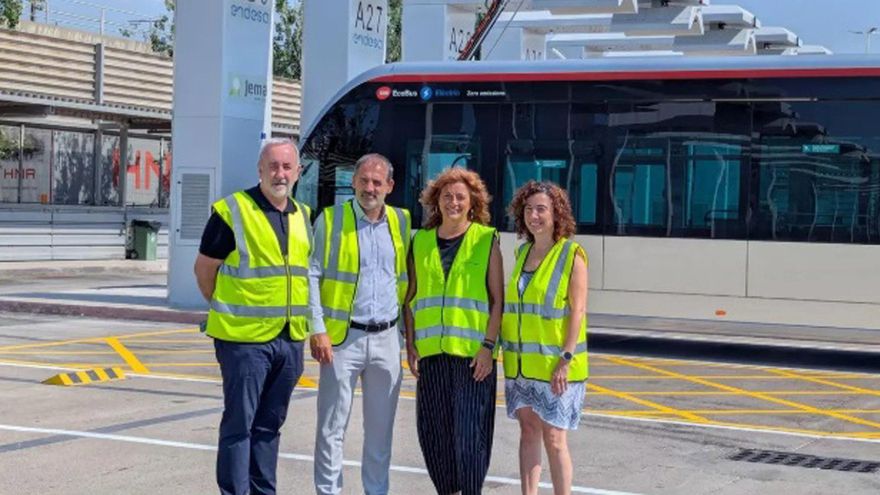 La cochera de autobuses de Zona Franca inicia su electrificación