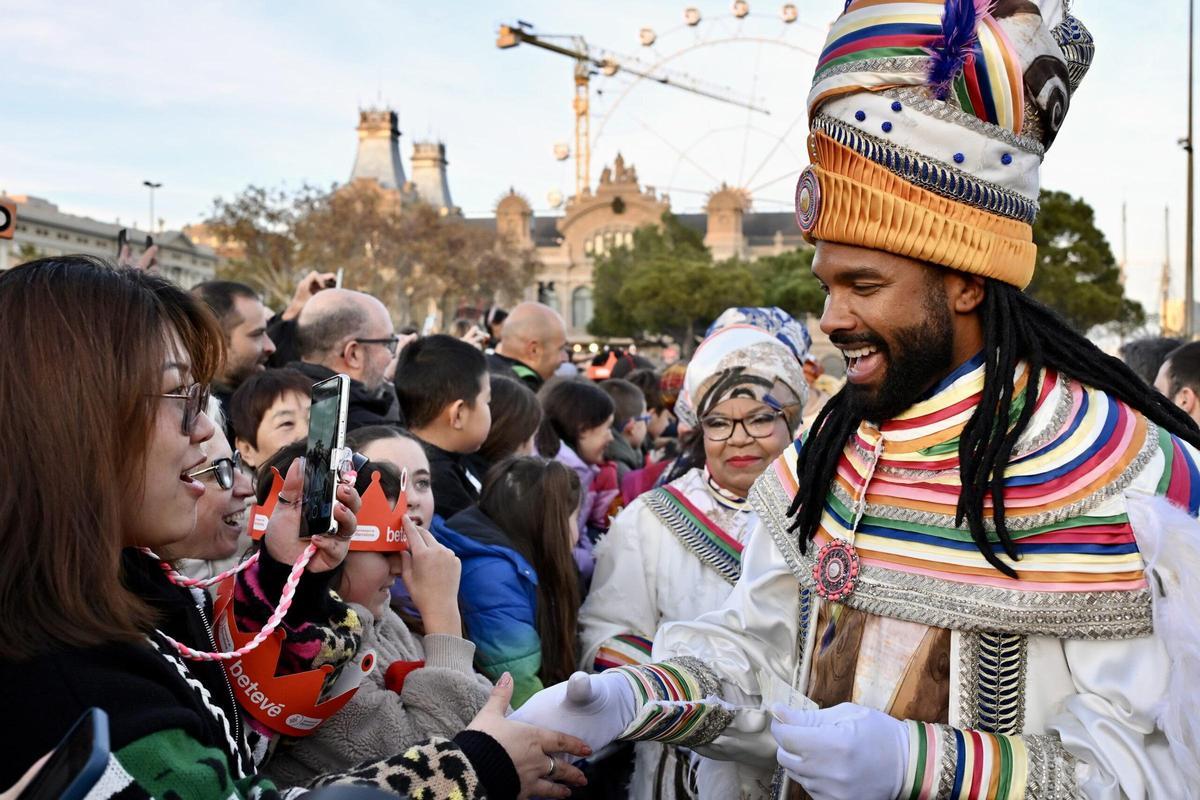 Cabalgata de Reyes Magos 2025 de Barcelona y Catalunya, en directo última hora del recorrido de
