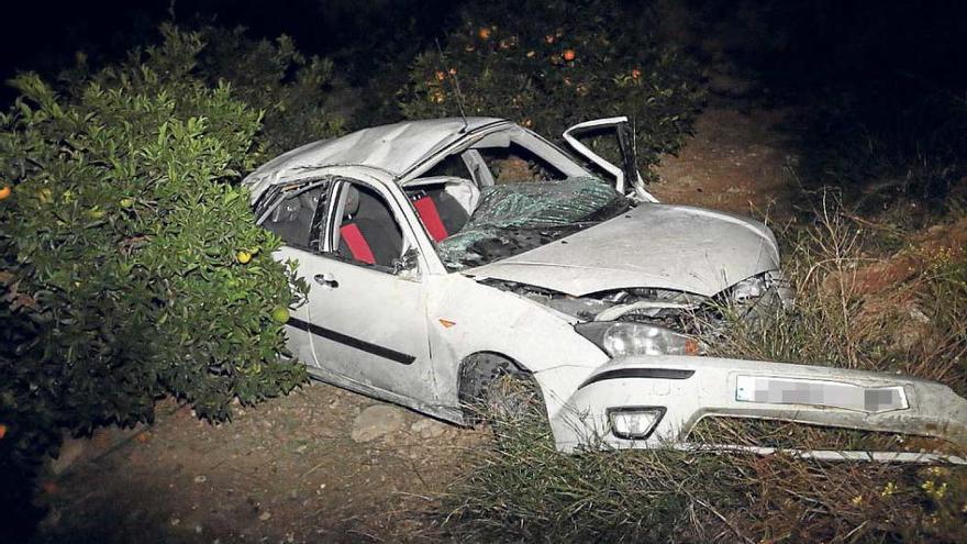 Herido un conductor al caer por un terraplén en la autovía