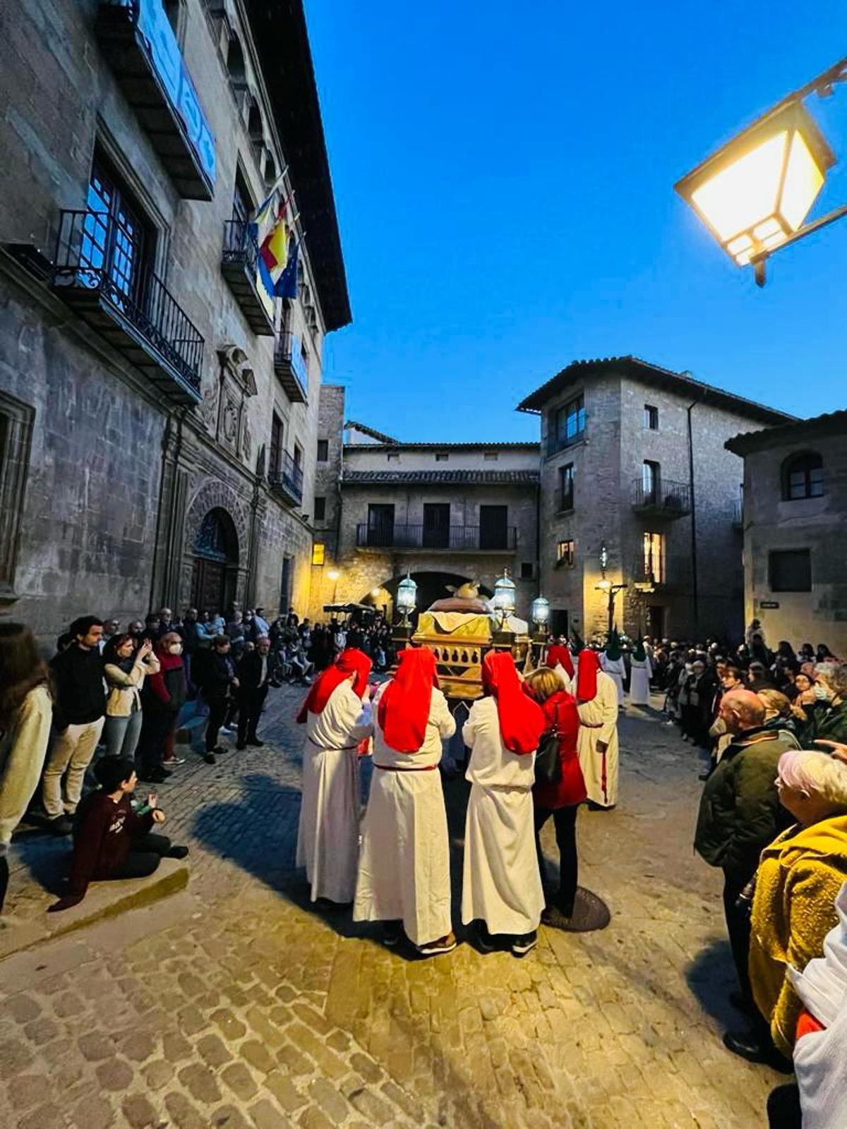 Una de las procesiones de Sos del Rey Católico en 2022.