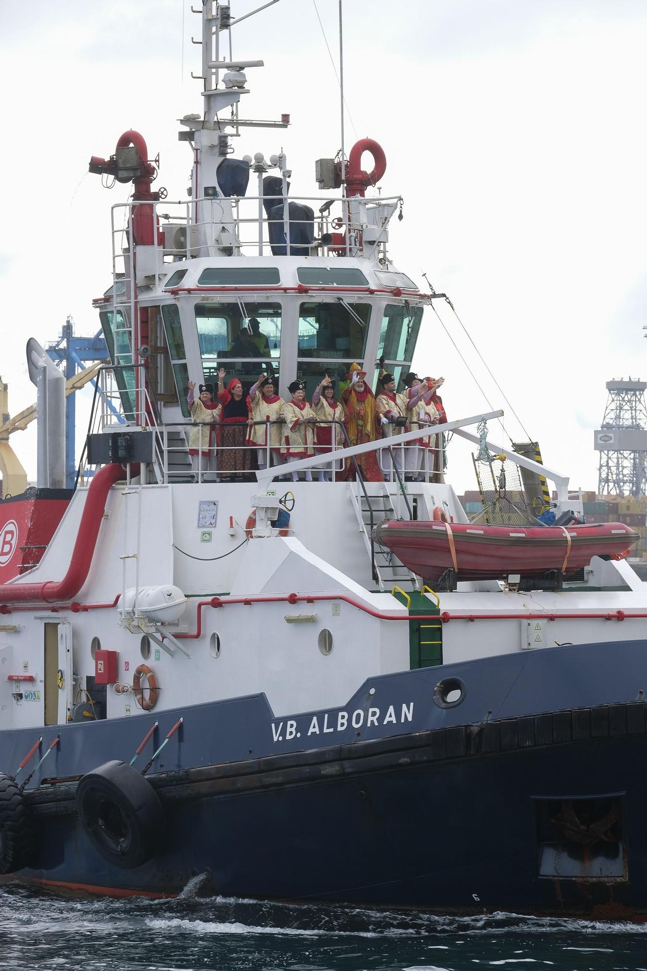 Recibimiento a los Reyes Magos a su llegada a la Base Naval de Las Palmas de Gran Canaria