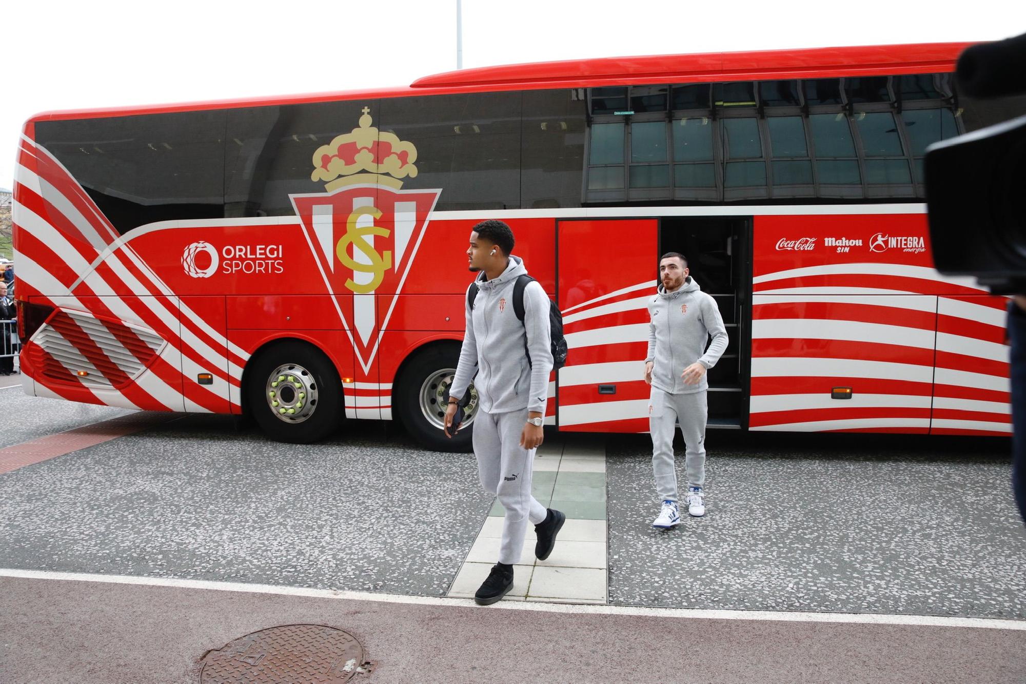 La Mareona del Sporting inunda el centro de Santander