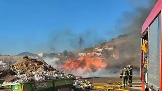 El humo de un incendio en Jerez de los Caballeros obliga al Ayuntamiento a pedir a los vecinos que se queden en casa