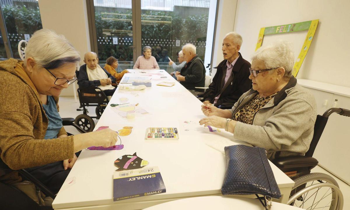 El centro de la tercera edad que financió Amancio Ortega ya cubre sus 120 plazas