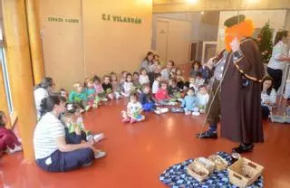 Medio centenar de niños de O Salnés se quedan sin plaza en las escuelas infantiles de la Xunta