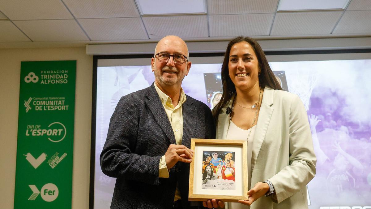 Homenaje a Vega Gimeno como deportista FER en la Fundación Trinidad Alfonso
