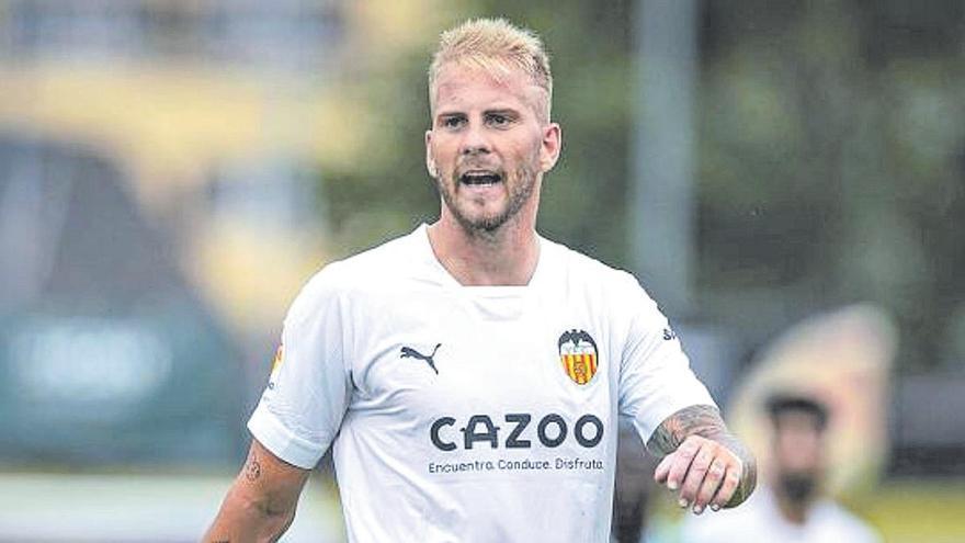 Racic se une a Castillejo, Cavani y Marcos André en las bajas