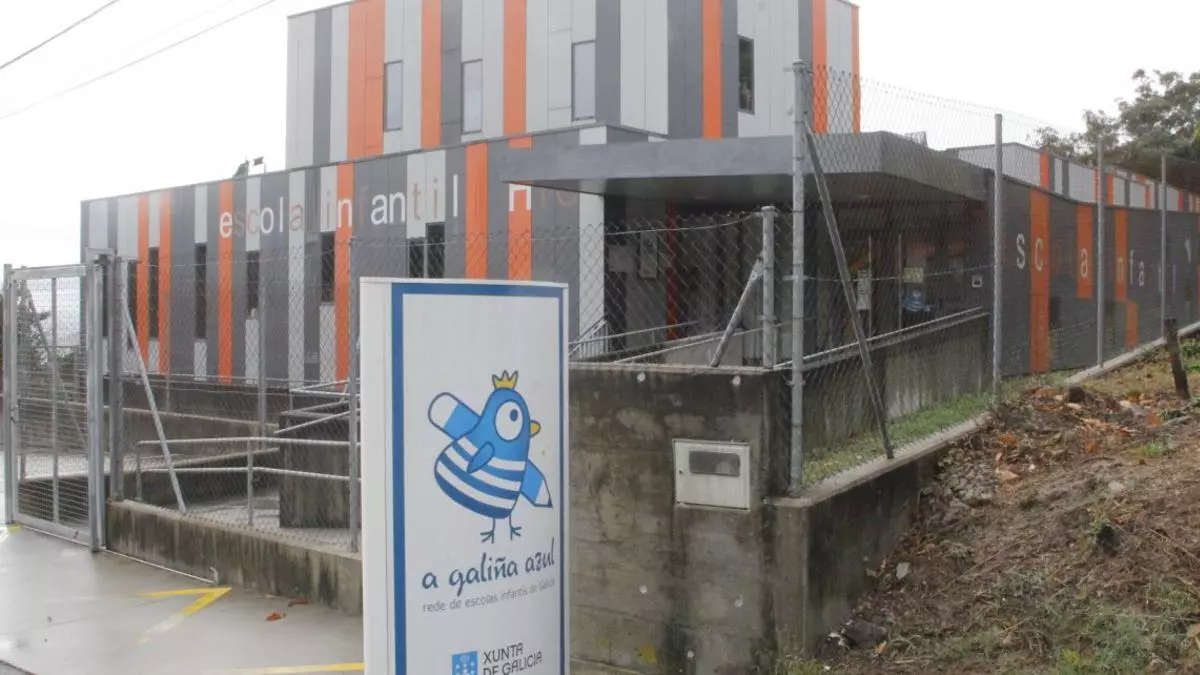 Toallitas y papel de cocina atascan hasta rebosar arquetas de la guardería de O Hío