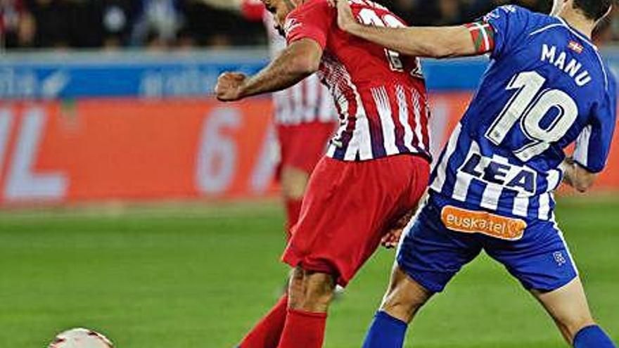 Diego Costa en l&#039;acció del golàs en el segon gol dels blanc-i-vermells