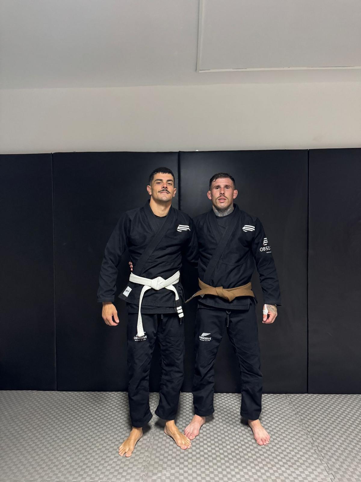 El realejero junto a Freddy Yanes, el arquitecto del oro.