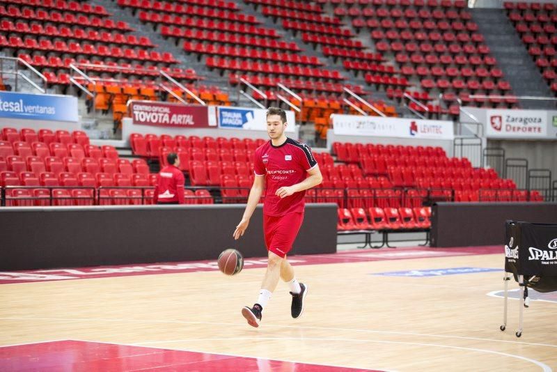 Entrenamiento a puerta abierta del Tecnyconta Zaragoza