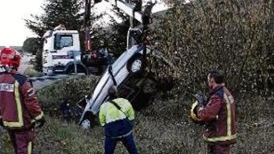 Moren dues persones en accidents de trànsit en un sol dia a Amer i a Roses