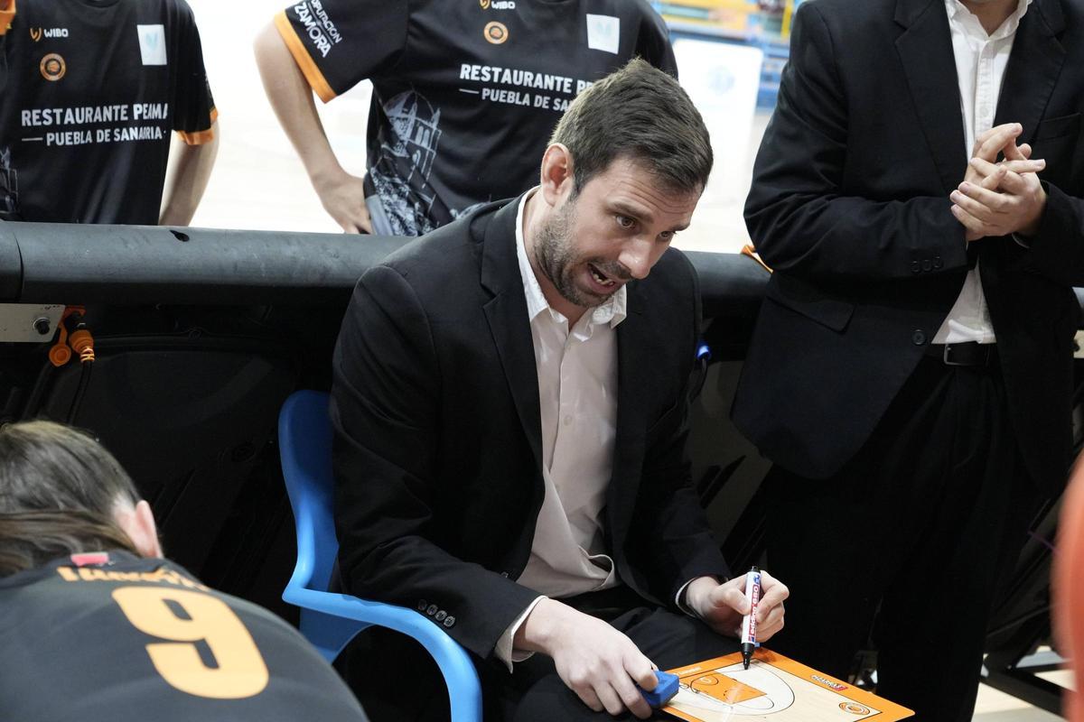Raúl Pérez, entrenador del Recoletas Zamora